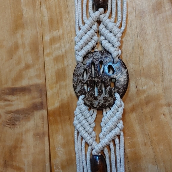 🌻Handmade Bohemian Macrame Belt with Wooden beads - Picture 3 of 6